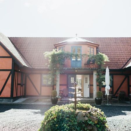 Villa Hasselbacken Garsnas Exterior photo