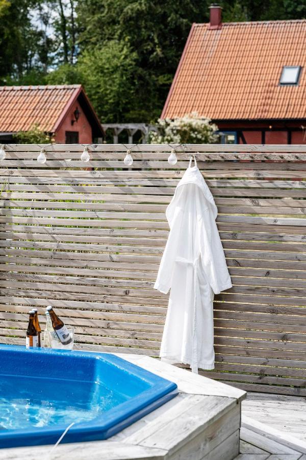 Villa Hasselbacken Garsnas Exterior photo