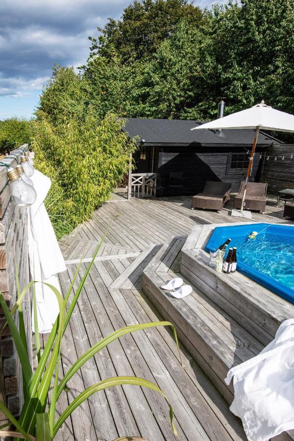 Villa Hasselbacken Garsnas Exterior photo