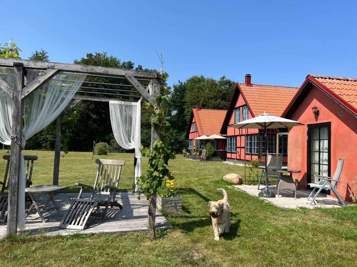 Villa Hasselbacken Garsnas Exterior photo