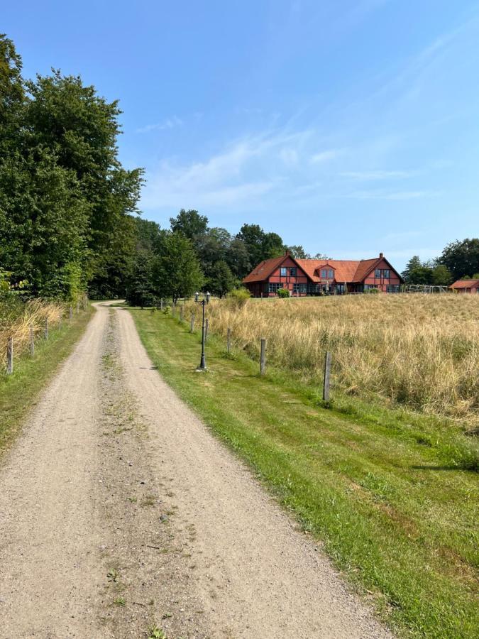 Villa Hasselbacken Garsnas Exterior photo